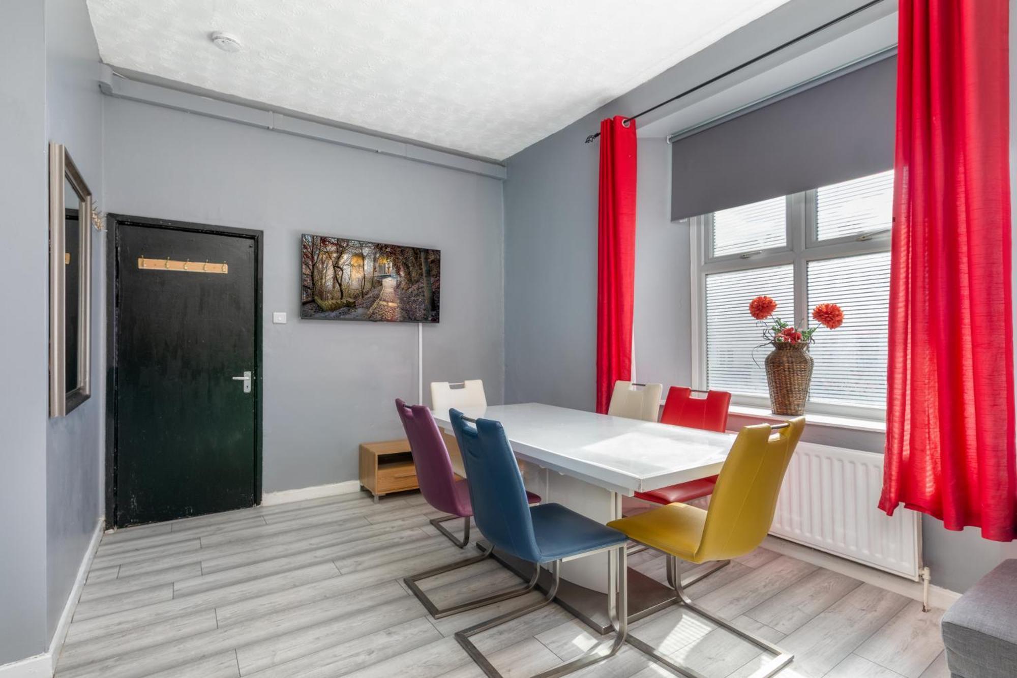 Newcastle City Centre Super Spacious Town House Free Parking And Wi-Fi Экстерьер фото