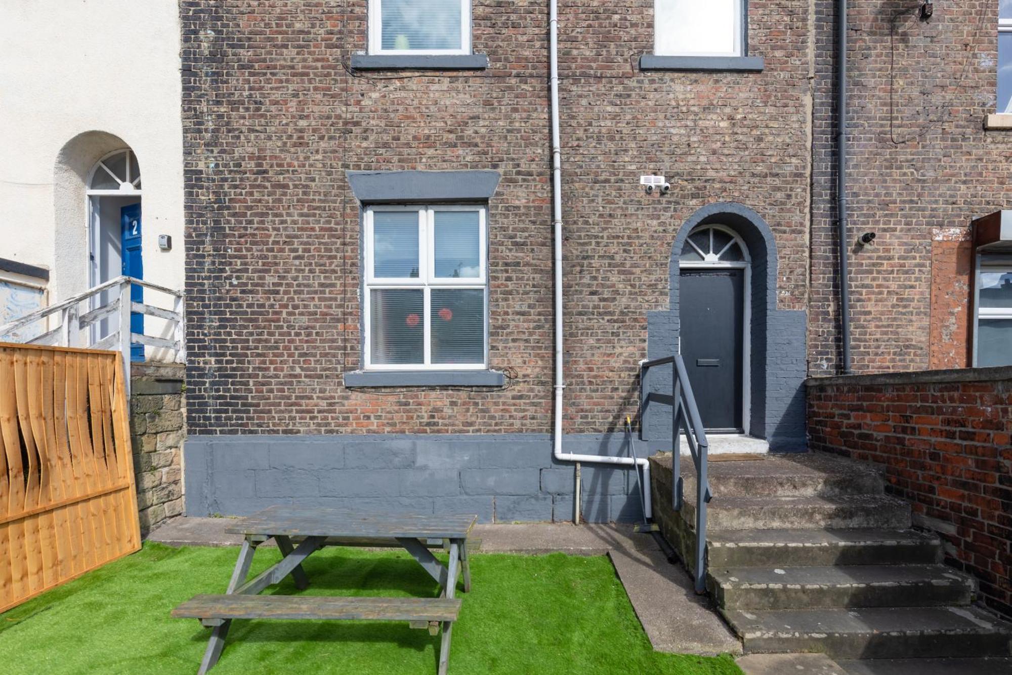 Newcastle City Centre Super Spacious Town House Free Parking And Wi-Fi Экстерьер фото
