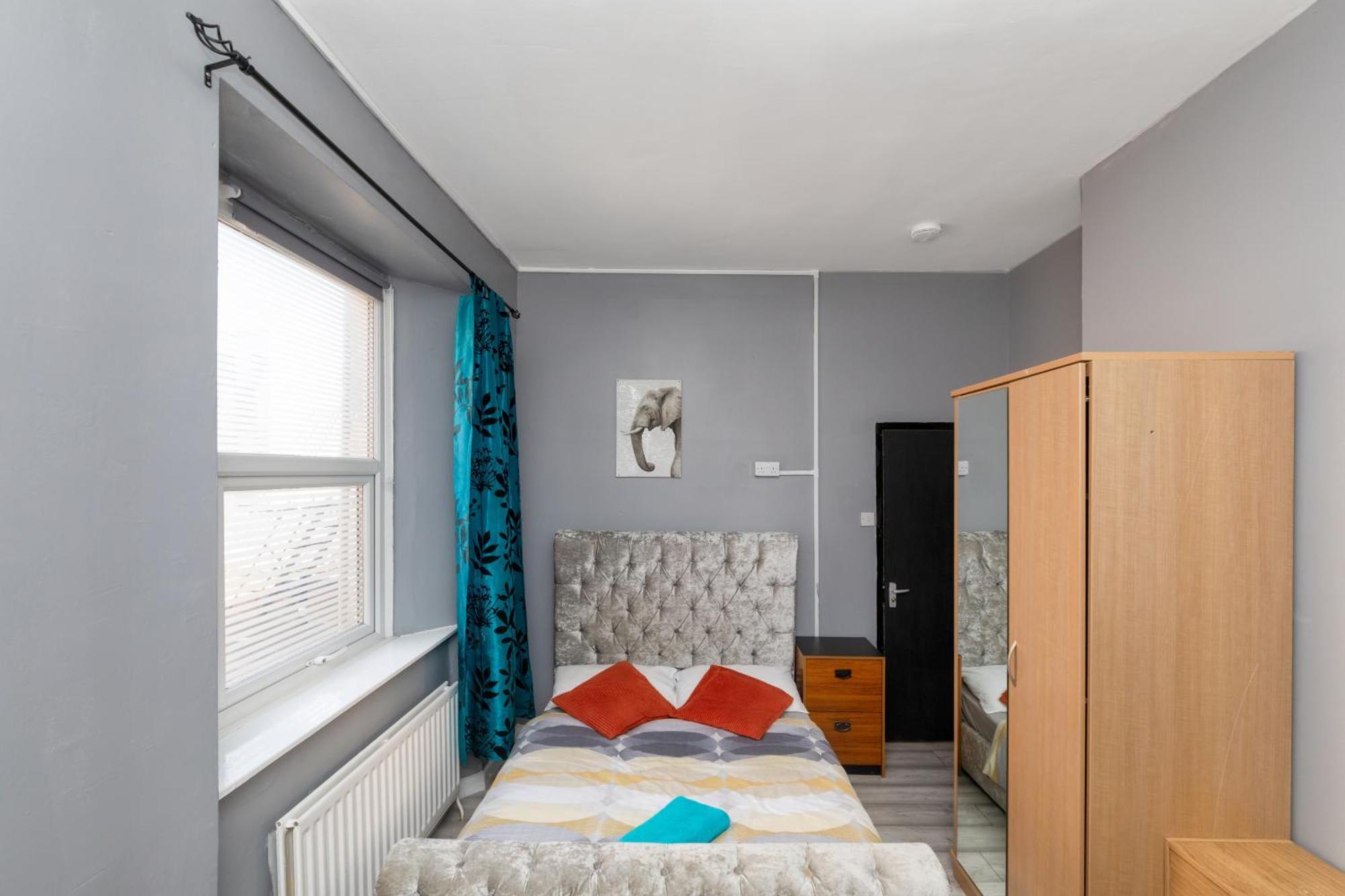 Newcastle City Centre Super Spacious Town House Free Parking And Wi-Fi Экстерьер фото